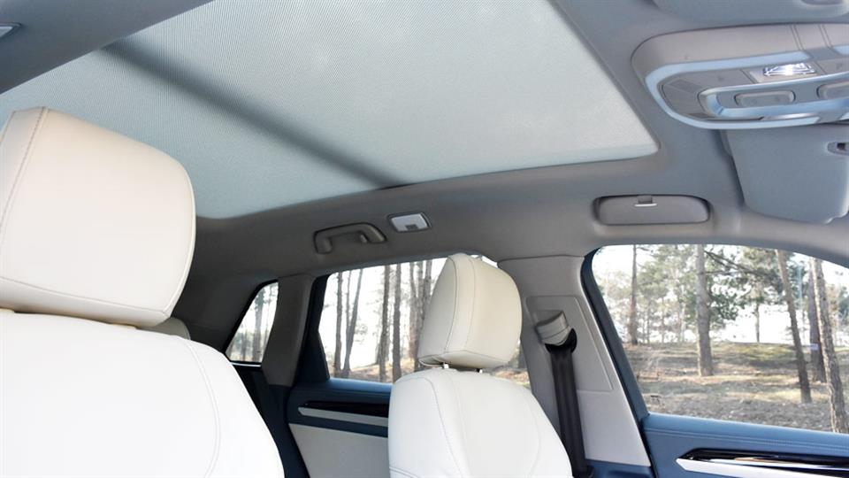 سقف پانوراما با سانروف برقی در دامای X7